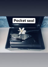 Load image into Gallery viewer, Pocket seal
